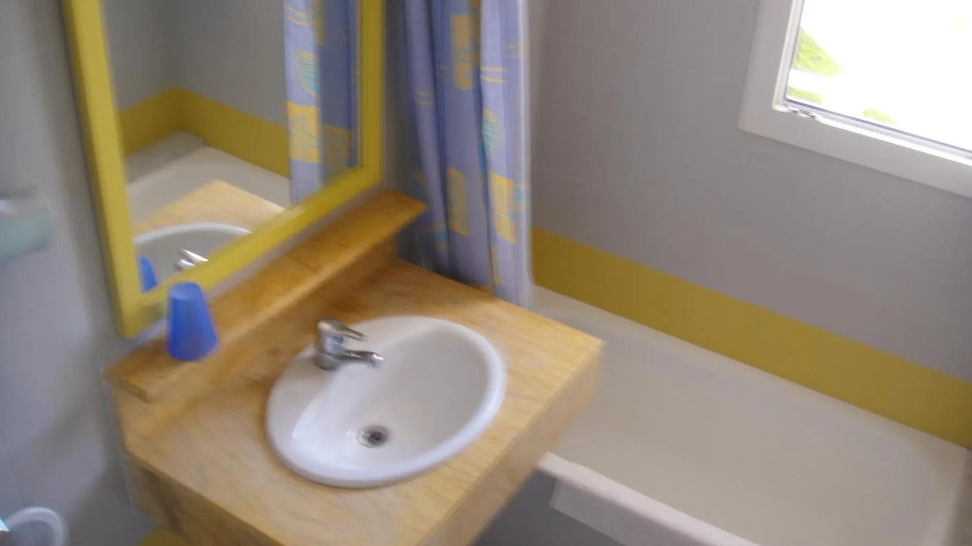 Apartamentos Piscis Cala Blanca  Espagne