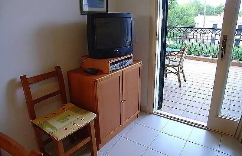Apartamentos Piscis Cala Blanca  0*, Cala Blanca (Menorca)